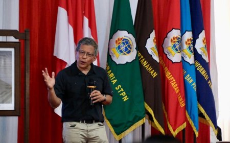 Tak Sekadar Ilmu Pertanahan, Rocky Gerung Nilai Taruna/i Politeknik Agraria STPN Belajar Banyak Disiplin Ilmu