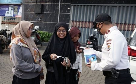 Bukan Debu Biasa: Mitigasi Kesehatan di Tengah Erupsi Gunung Api