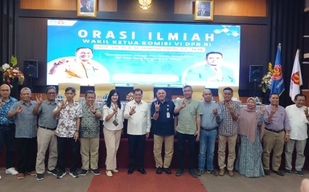 Untad Hadirkan Nurdin Halid Kuliah Umum, Empat Mahasiswa Dapat Hadiah Umrah