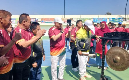 Turnamen Tenis Rektor Untad Cup Diharap Cetak Atlet Berprestasi