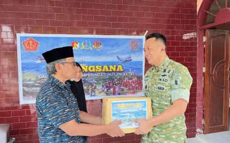Dandim 1307/ Poso Jalin Silaturahmi dan Serahkan Sembako