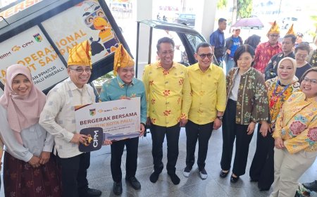 Kado HUT ke-48 Kota Palu, PT CPM Serahkan 48 Unit Armada Pengangkut Sampah