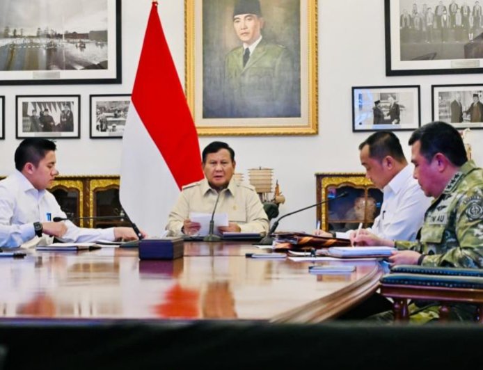 Prabowo Siapkan Kapal Induk Helikopter dan Drone Untuk Hadapi Bencana