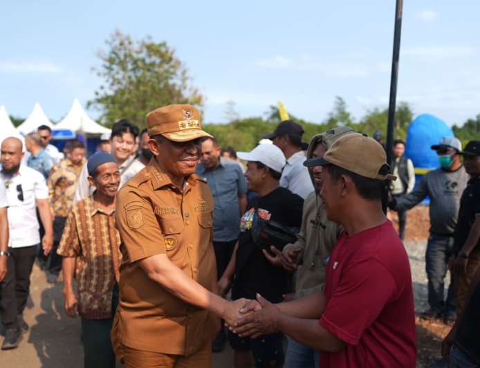 Gubernur Resmikan Proyek Cekdam Karuapa, Industri Diingatkan Tak 'Serobot' Air Warga