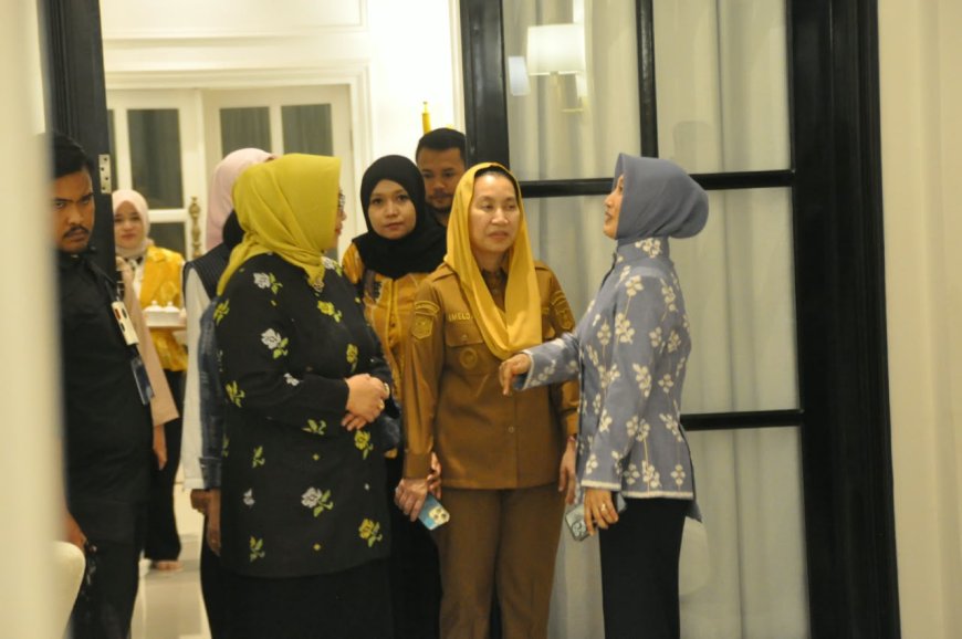 Wawali Turut Sambut Kedatangan Istri Menteri ESDM di Palu