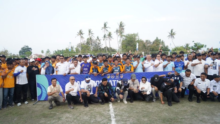 Gubernur Buka Piala Soeratin U-15 dan U-17 Sulteng