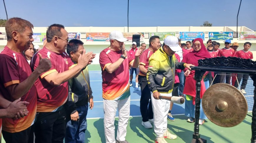 Turnamen Tenis Rektor Untad Cup Diharap Cetak Atlet Berprestasi