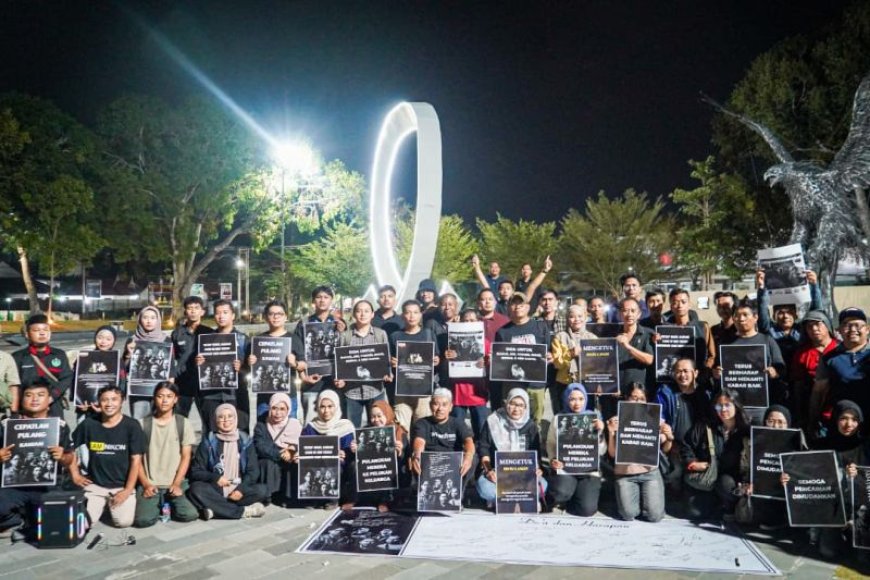 Jurnalis di Palu Doa Bersama Untuk Lima Pewarta Hilang Kotak