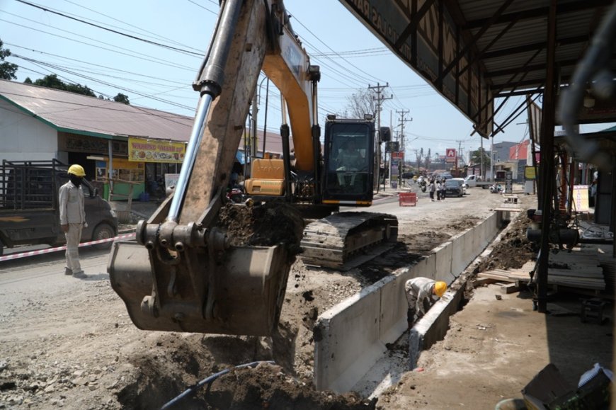 IMIP Benahi 9 Km Drainase Trans Sulawesi, 3.200 U-ditch Terpasang di Bahodopi