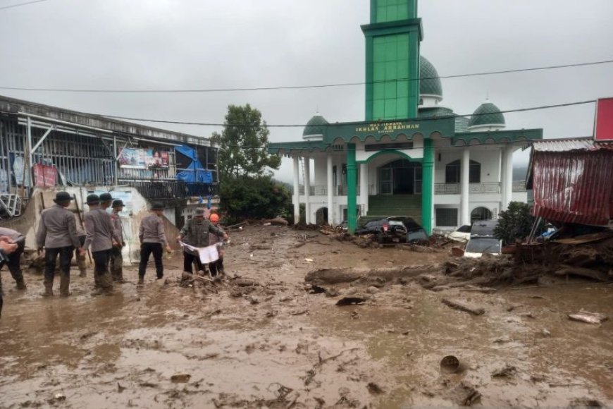 BPBD: Empat Warga Terluka Akibat Banjir Bandang di Kabupaten Solok