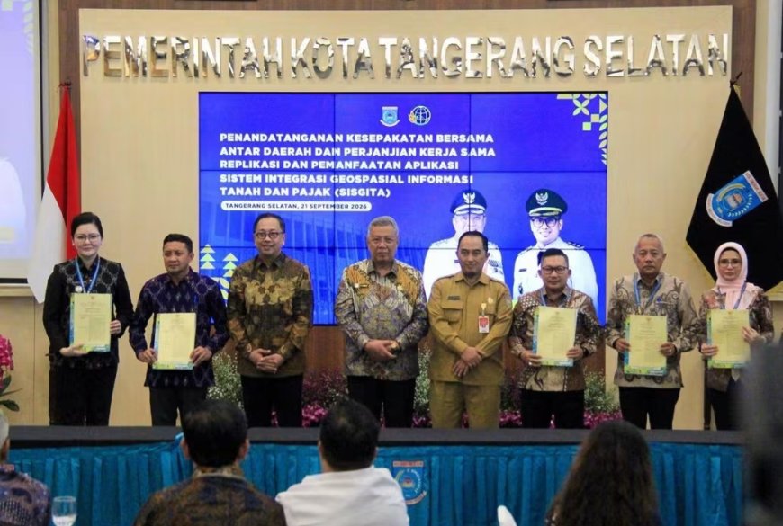 Bupati Poso Hadiri Penandatanganan Kerja Sama Replikasi SISGITA