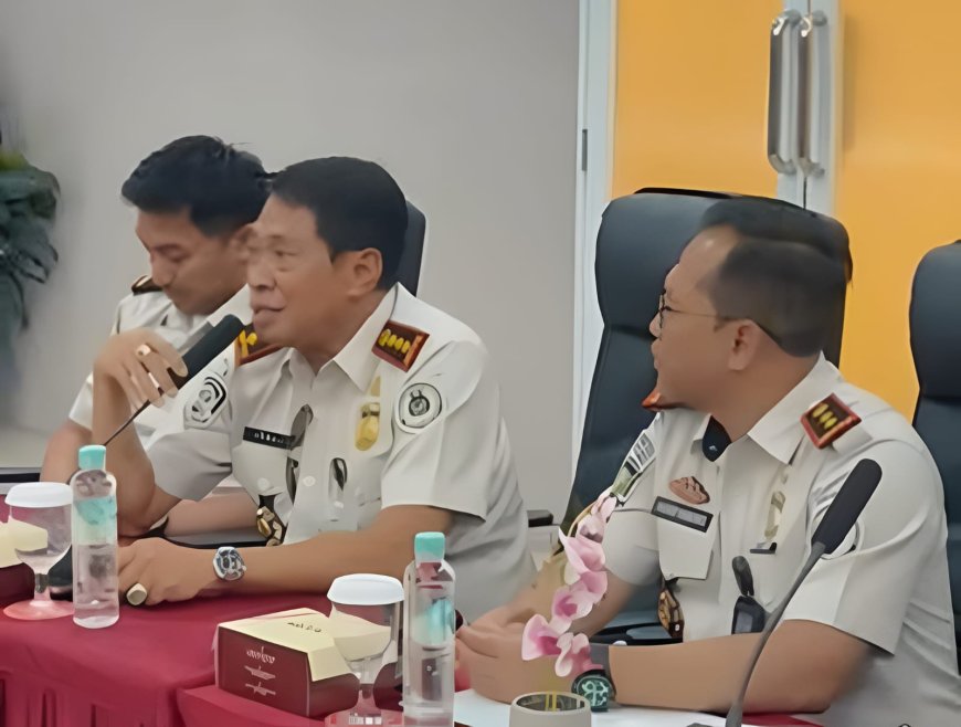 Imigrasi Palu Serap Inovasi Layanan Publik Kanim Tanjung Perak