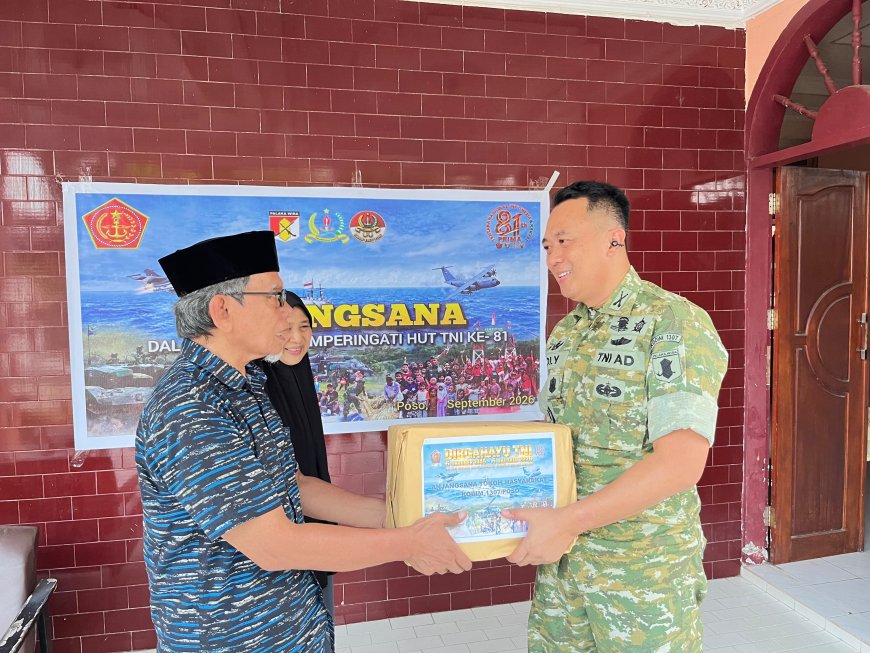 Dandim 1307/ Poso Jalin Silaturahmi dan Serahkan Sembako