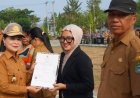 Dorong UMKM Poso Naik Kelas, Pemkab Bagikan Sertifikat Halal dan Hasil Uji Nutrisi