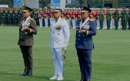 TNI Pamerkan Pakaian Dinas Upacara Baru Saat Peringatan HUT Ke-81