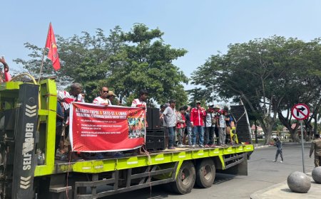 Aliansi Buruh dan Mahasiswa Tuntut Pendidikan Gratis dan Perlindungan Buruh