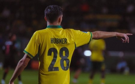 Justin Hubner Main Penuh, Ole Romeny di Bangku Cadangan