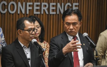 Yusril Koordinasi Dengan Mensesneg Terkait Gugatan Penanganan Karhutla