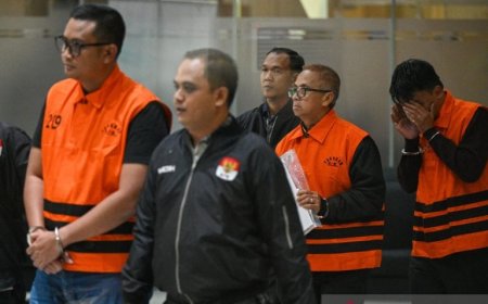 KPK: Tong Biru Berisi Rp934 Juta Ditemukan di Rumah Adik Bupati Klaten