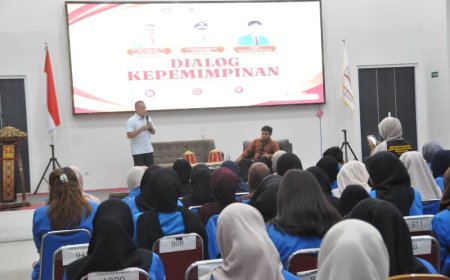 Dialog Kepemimpinan di FKIP Untad, Wali Kota Minta Mahasiswa Luruskan Niat Memimpin