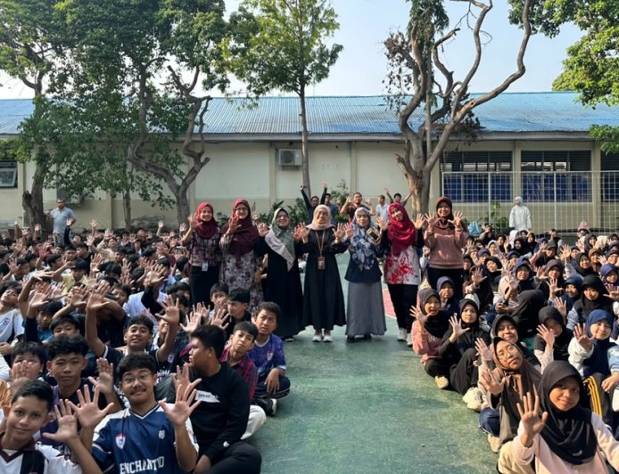 Ajak 571 Siswa Melek Finansial, Hannah Asa Indonesia Gelar Bootcamp Seru di SMP Al-Azhar Mandiri Palu