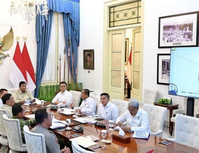 Seskab: 60.000 Lebih Personel Dukung Operasi Darat Pemadaman Karhutla