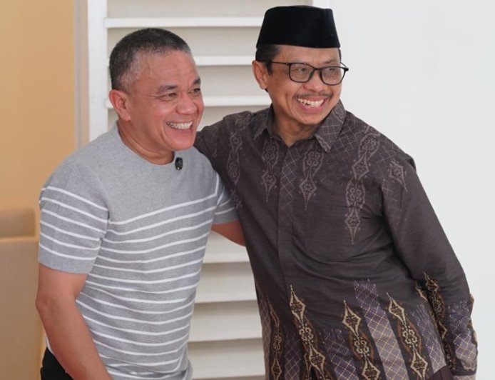 Imam Shamsi Ali  Puji Keindahan Palu