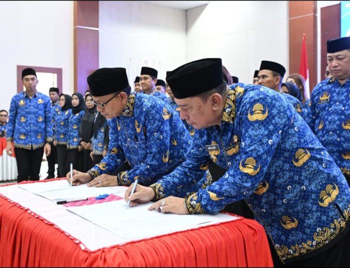 Pengurus KORPRI Sulteng Dikukuhkan, Wagub Reny Tekankan Mental Melayani ASN