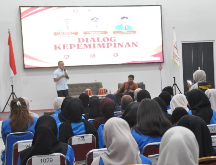 Dialog Kepemimpinan di FKIP Untad, Wali Kota Minta Mahasiswa Luruskan Niat Memimpin