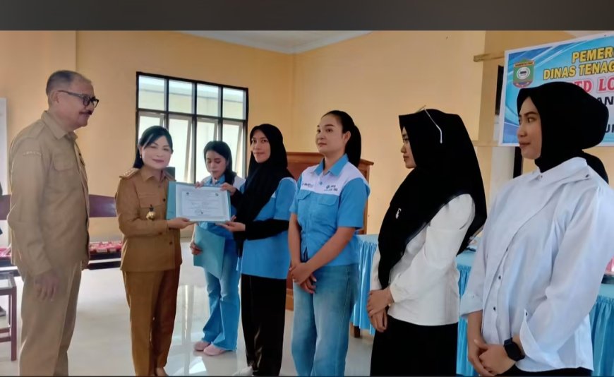 Sertifikat Saja Tak Cukup! Sekda Poso Tantang Alumni ABT Batch 4 Buktikan Diri di Dunia Kerja