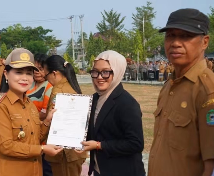 Dorong UMKM Poso Naik Kelas, Pemkab Bagikan Sertifikat Halal dan Hasil Uji Nutrisi