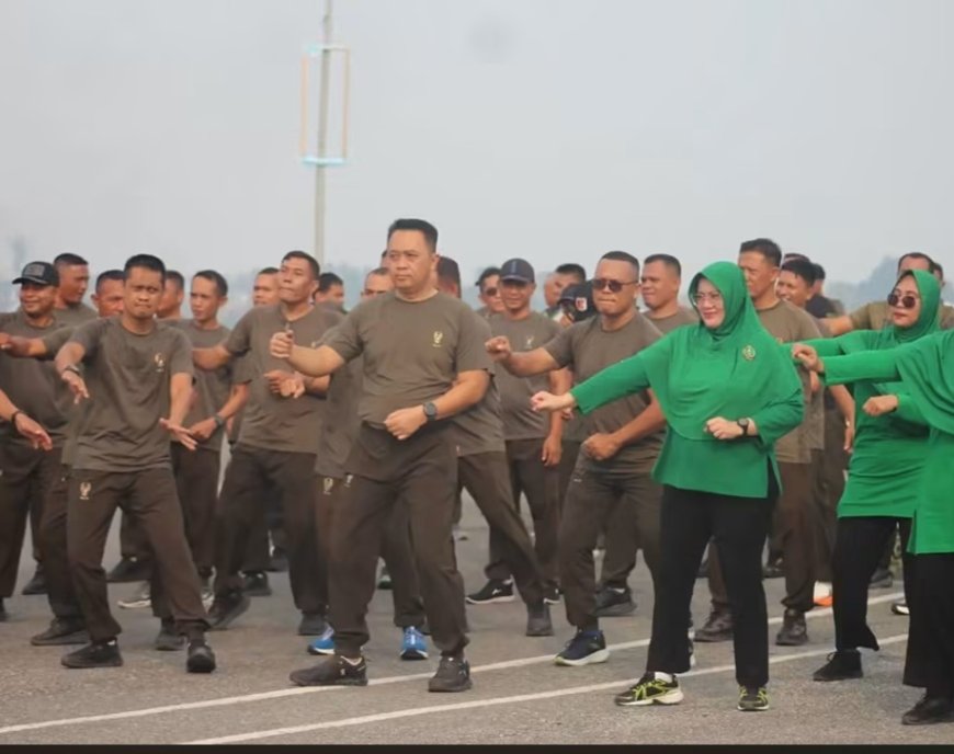 Rajut Kebersamaan di Tanggul Boneka, Prajurit dan Persit Kodim Poso Olahraga Bareng