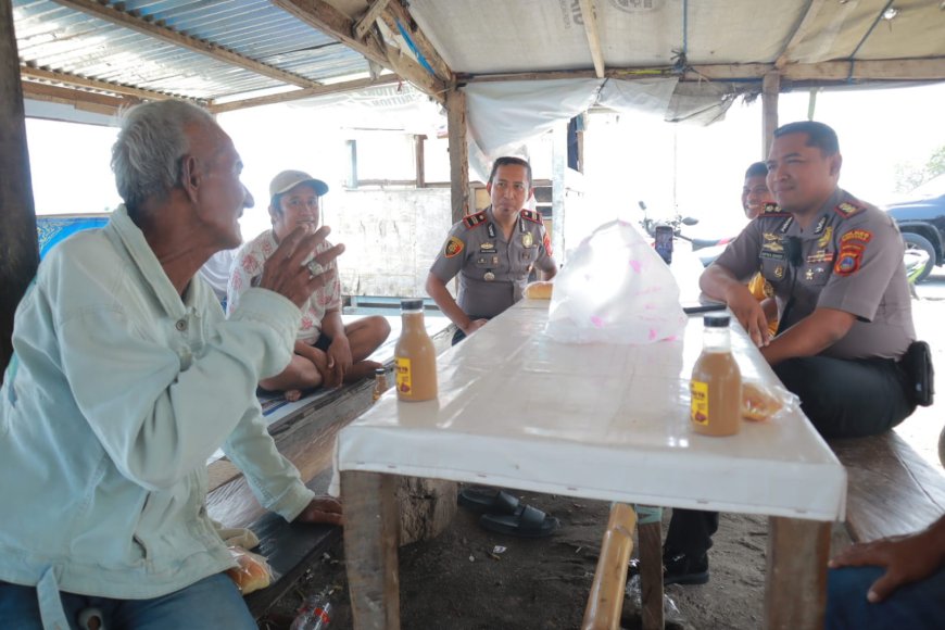 Kapolres Donggala Serap Aspirasi Warga di Pelabuhan Lama Lewat Program POLIRAN